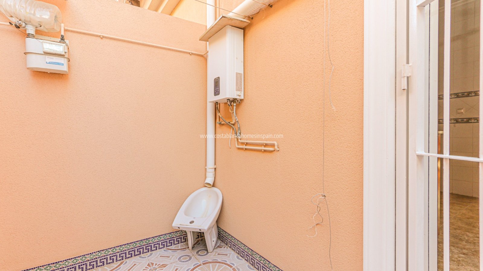 Resale - Townhouse - Villamartin