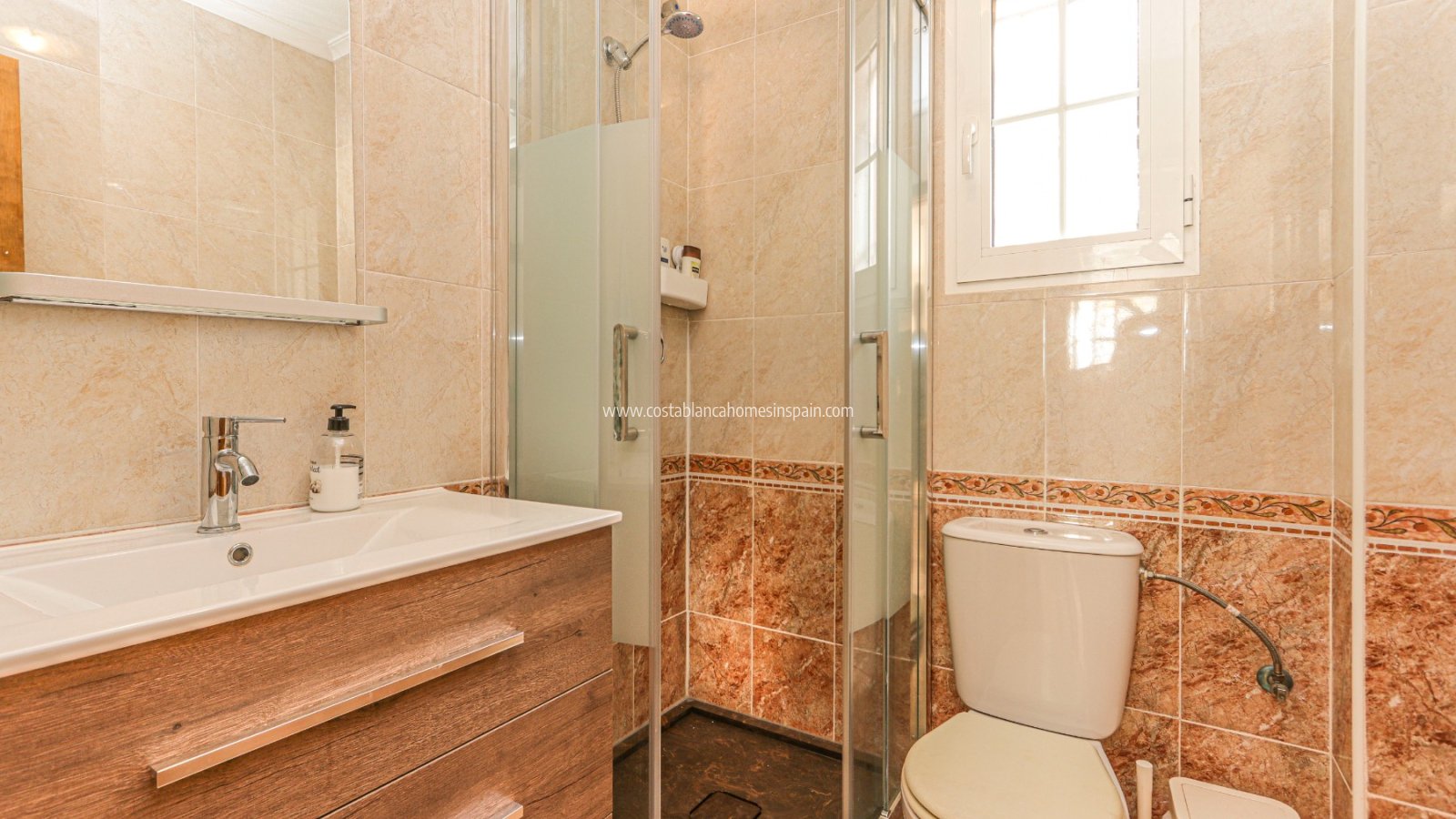 Resale - Townhouse - Villamartin