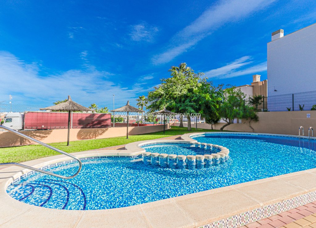 Resale - Townhouse - Villamartin