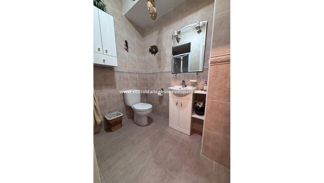 Resale - Townhouse - Villamartin