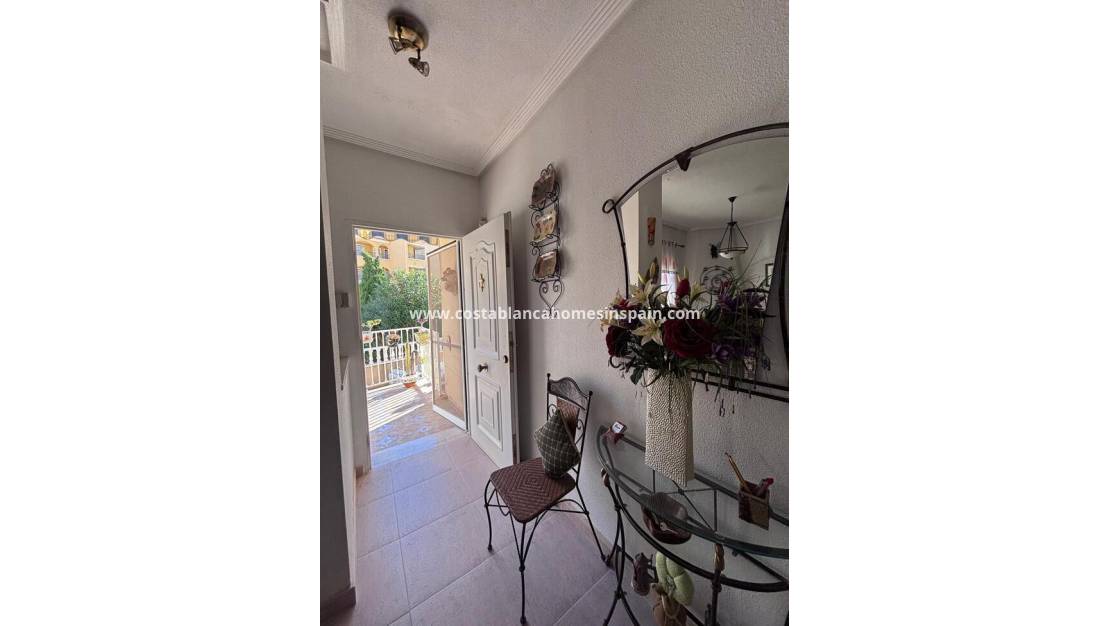 Resale - Townhouse - Villamartin