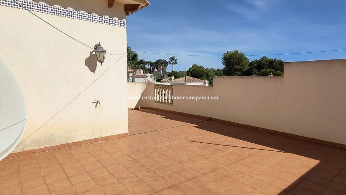 Resale - villa - Las Ramblas Golf