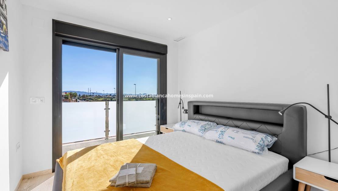 Resale - villa - Los Alcazares - Serena Golf