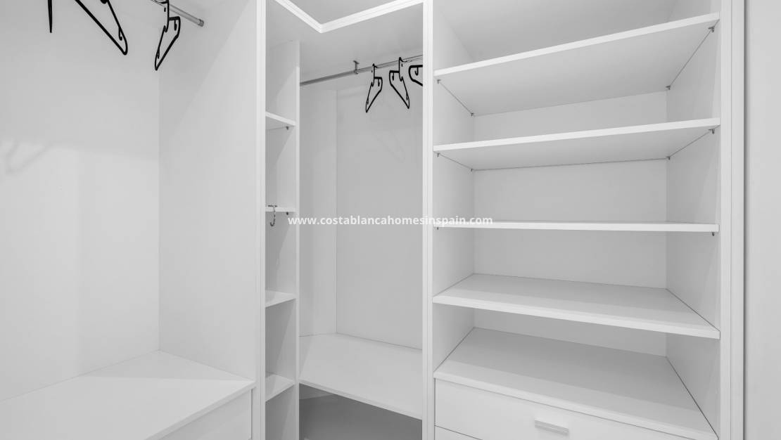 Resale - villa - Los Alcazares - Serena Golf