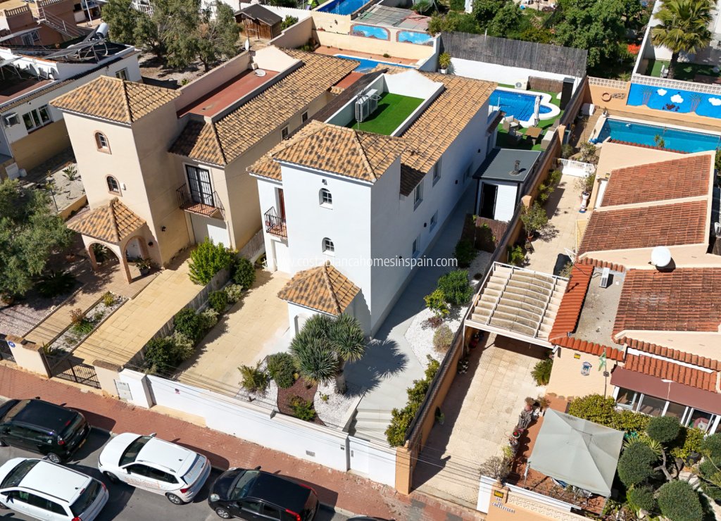 Resale - villa - LOS BALCONES