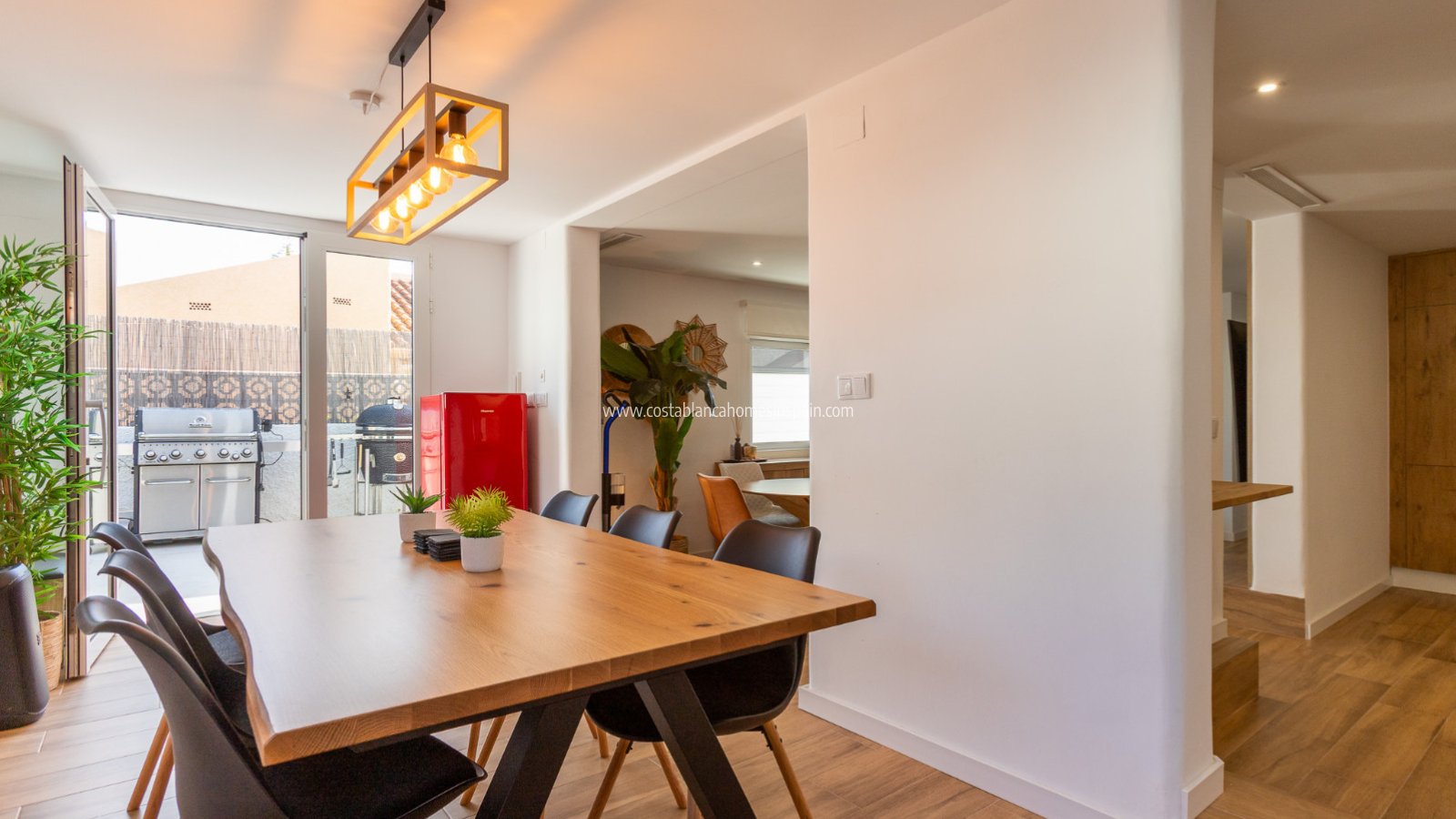 Resale - villa - LOS BALCONES