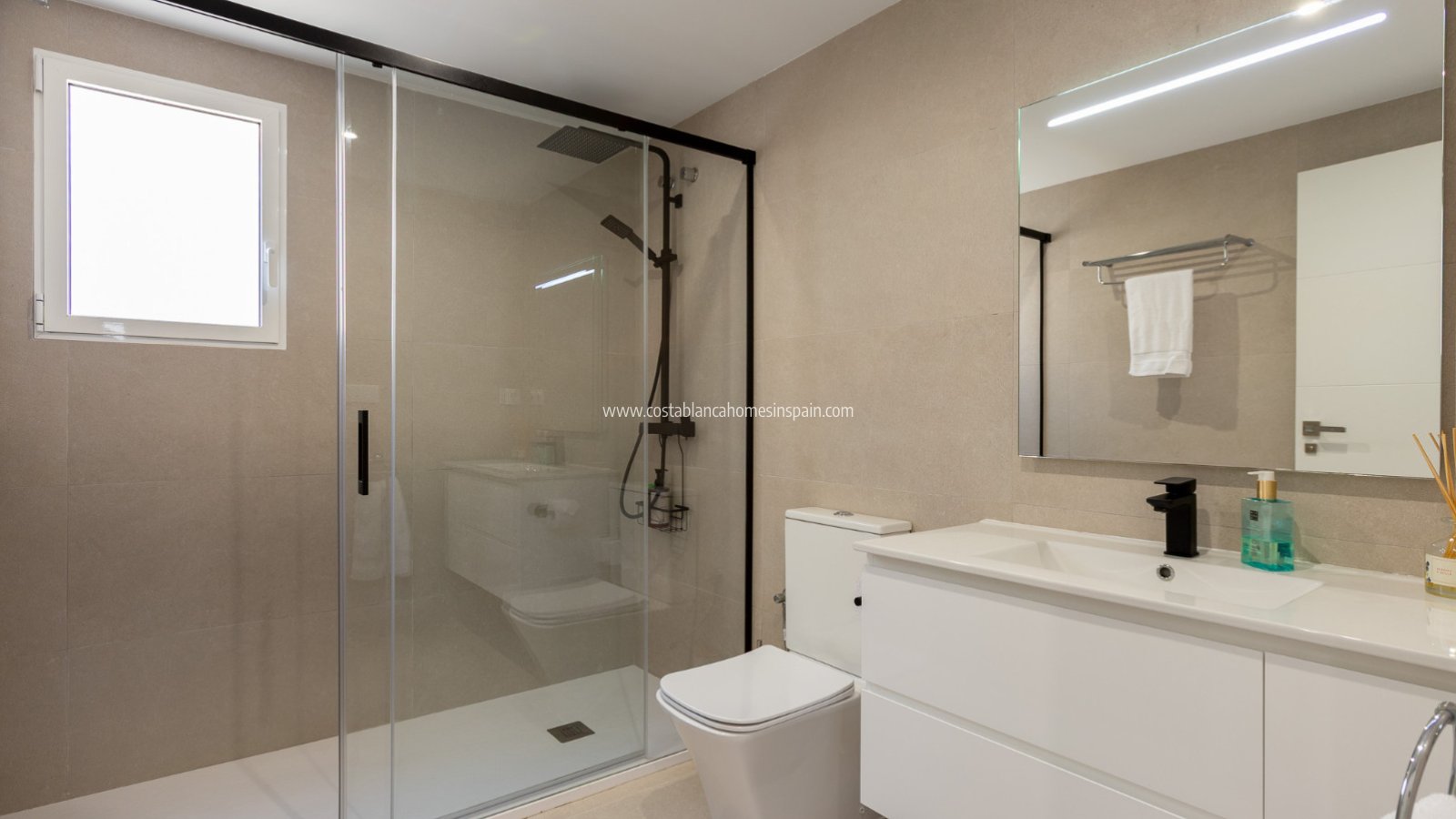 Resale - villa - LOS BALCONES