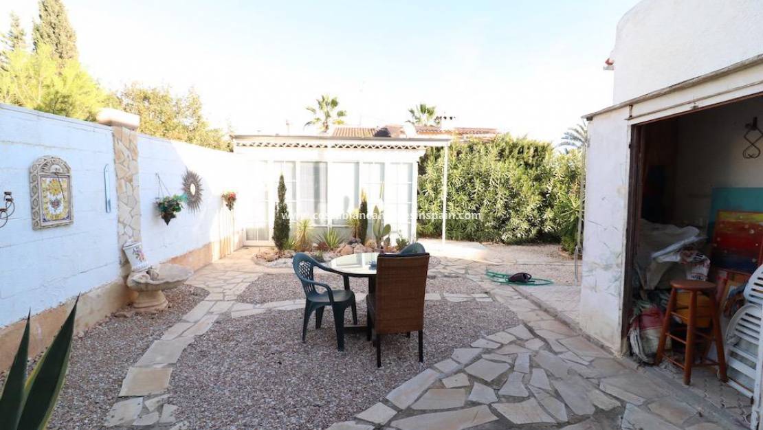 Resale - Villa - Orihuela Costa - Cabo Roig