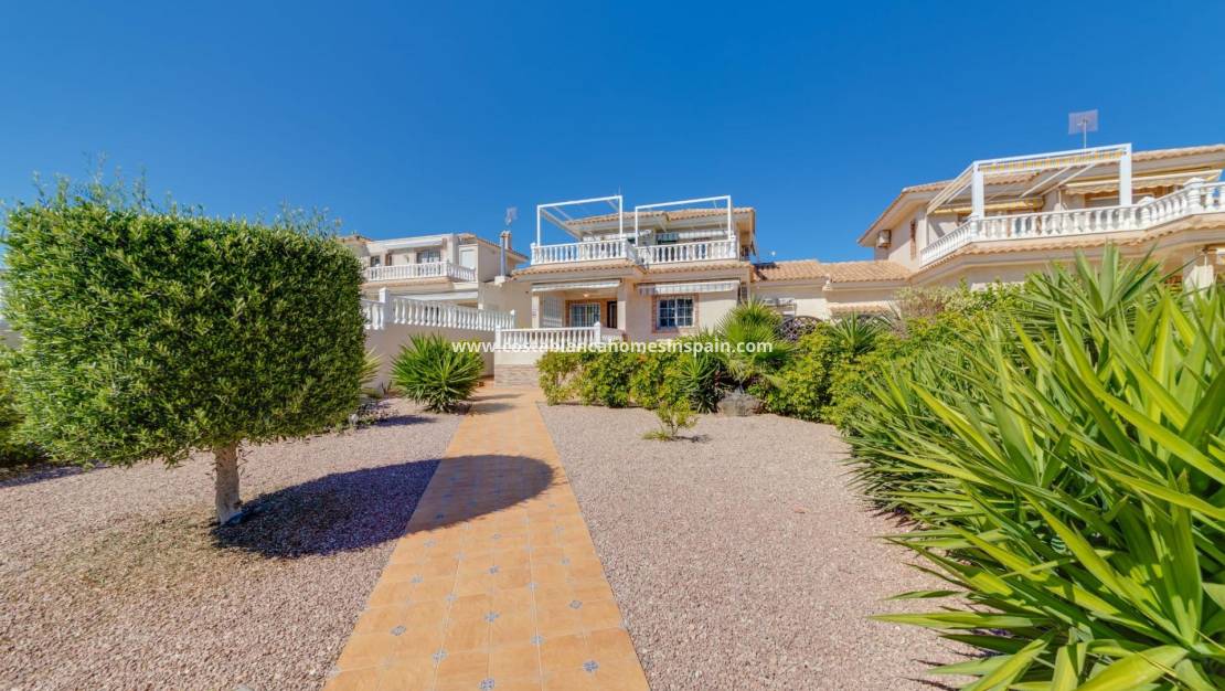 Resale - Villa - Orihuela Costa - Los Dolses