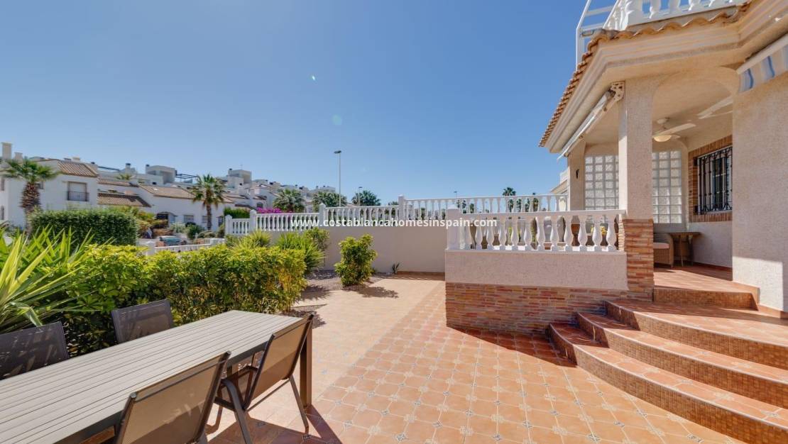 Resale - Villa - Orihuela Costa - Los Dolses