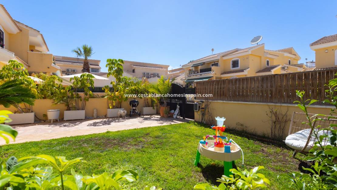 Resale - Villa - Orihuela Costa - Los Dolses