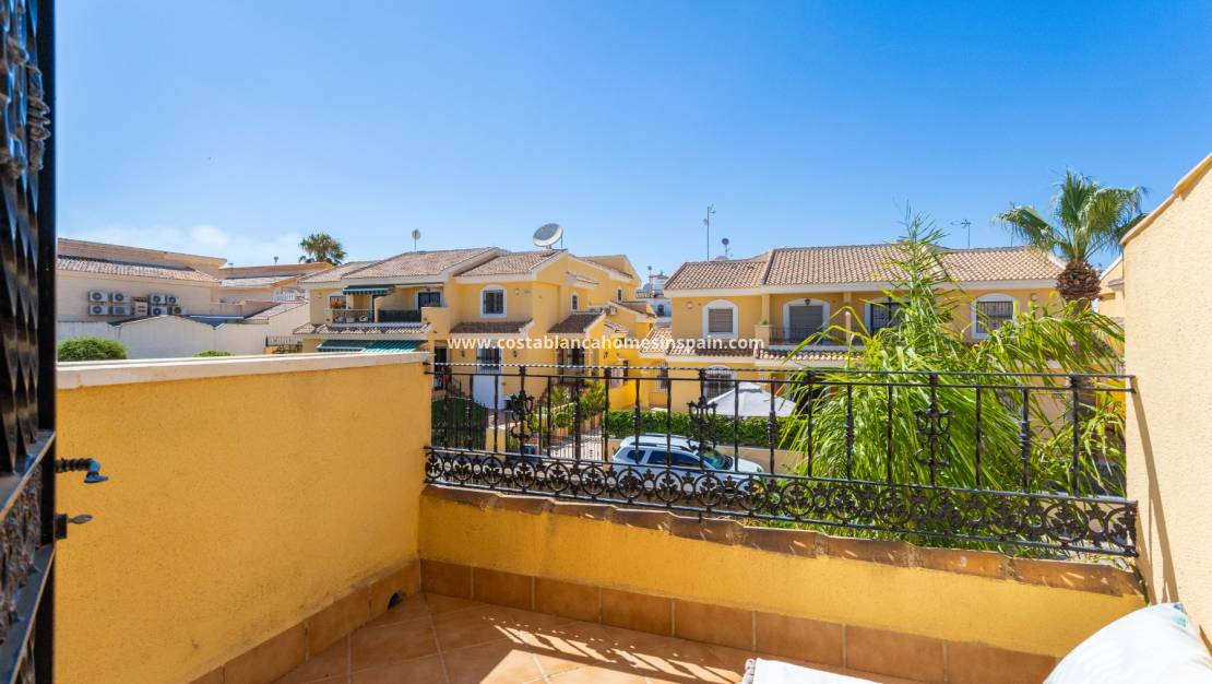 Resale - Villa - Orihuela Costa - Los Dolses