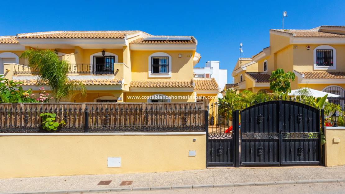 Resale - Villa - Orihuela Costa - Los Dolses