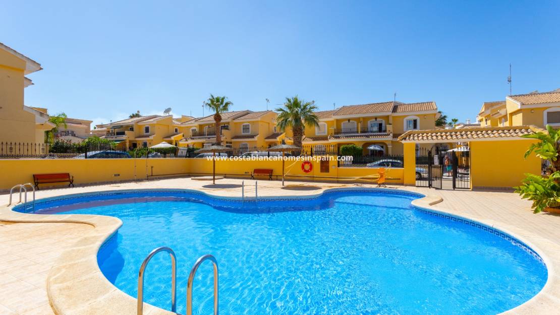 Resale - Villa - Orihuela Costa - Los Dolses