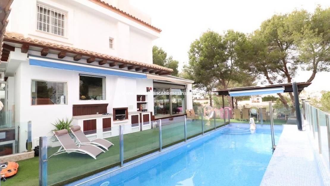 Resale - Villa - Orihuela Costa - Montezenia