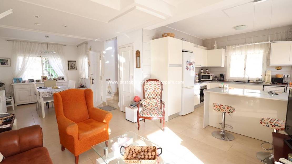 Resale - Villa - Orihuela Costa - Playa Flamenca