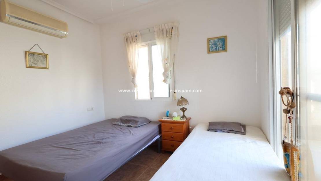 Resale - Villa - Orihuela Costa - Playa Flamenca