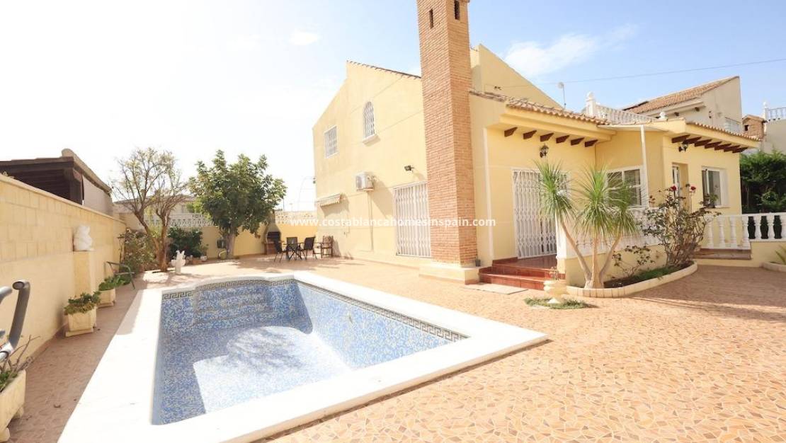 Resale - Villa - Orihuela Costa - Playa Flamenca