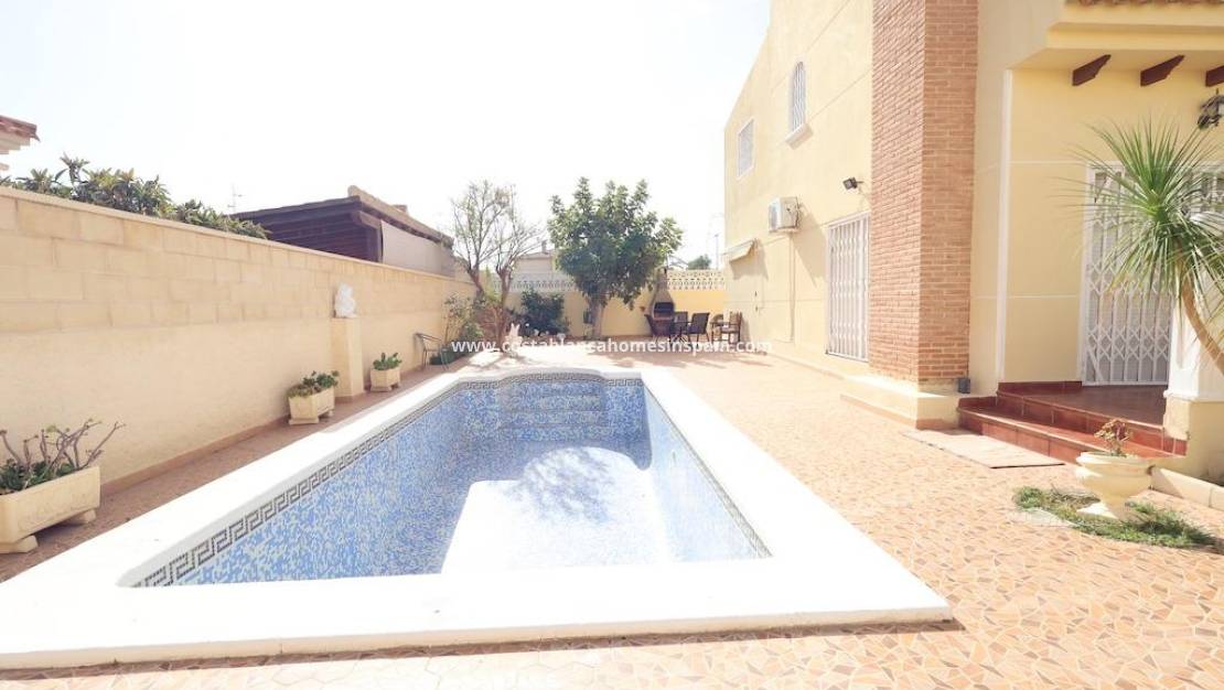 Resale - Villa - Orihuela Costa - Playa Flamenca