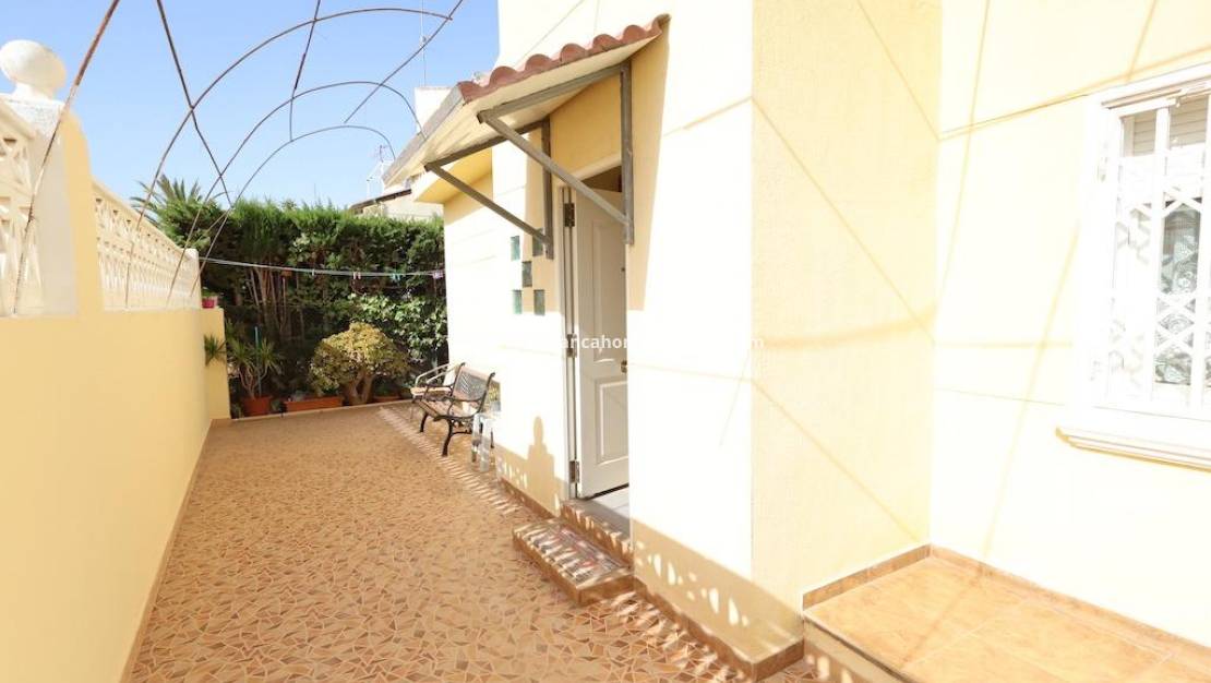 Resale - Villa - Orihuela Costa - Playa Flamenca