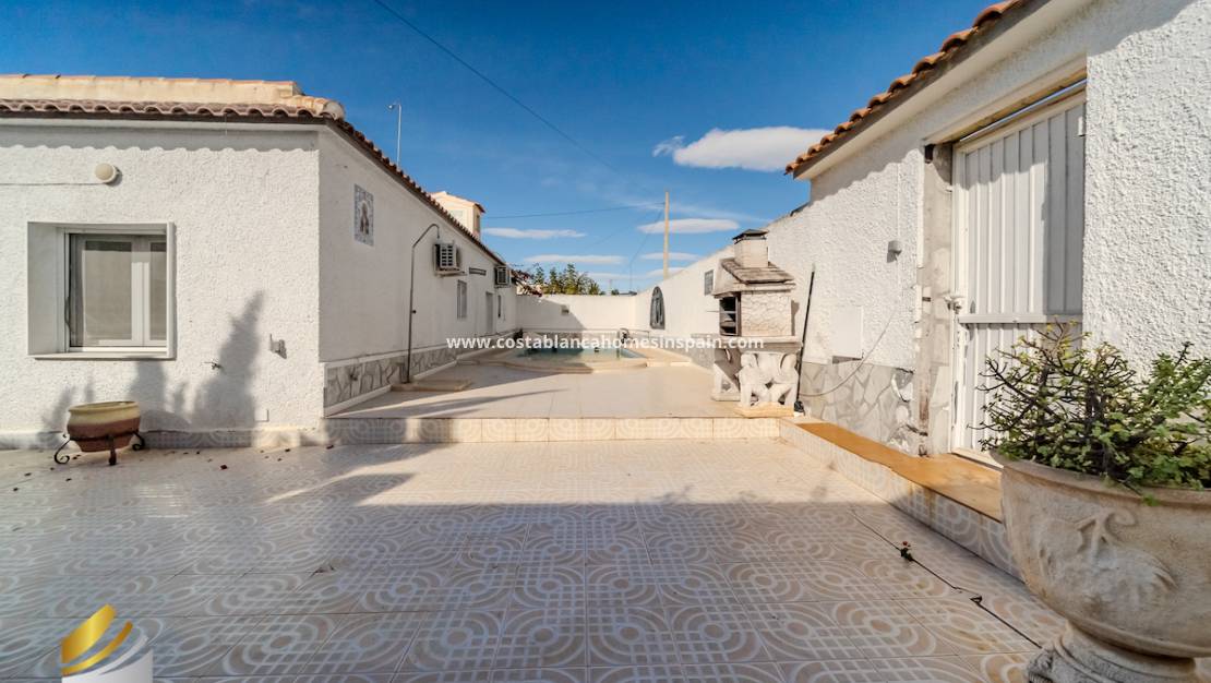 Resale - Villa - Orihuela Costa - Villamartin