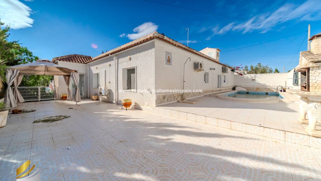 Resale - Villa - Orihuela Costa - Villamartin