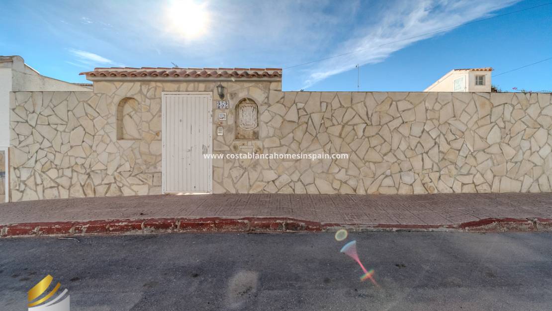 Resale - Villa - Orihuela Costa - Villamartin