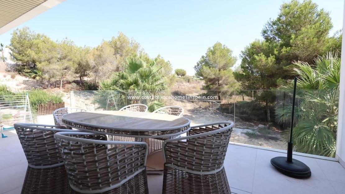 Resale - Villa - Orihuela - Las Colinas Golf