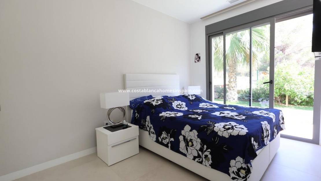 Resale - Villa - Orihuela - Las Colinas Golf