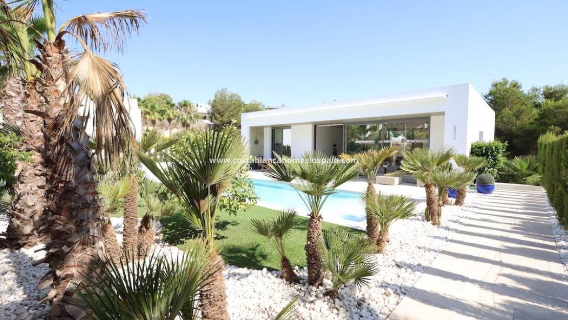 Resale - Villa - Orihuela - Las Colinas Golf