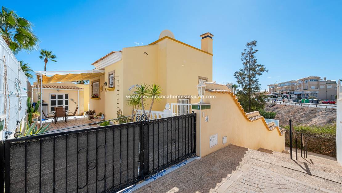 Resale - Villa - Orihuela - Playa Flamenca