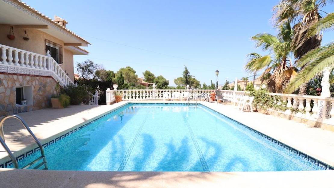 Resale - Villa - Torrevieja - Los Balcones