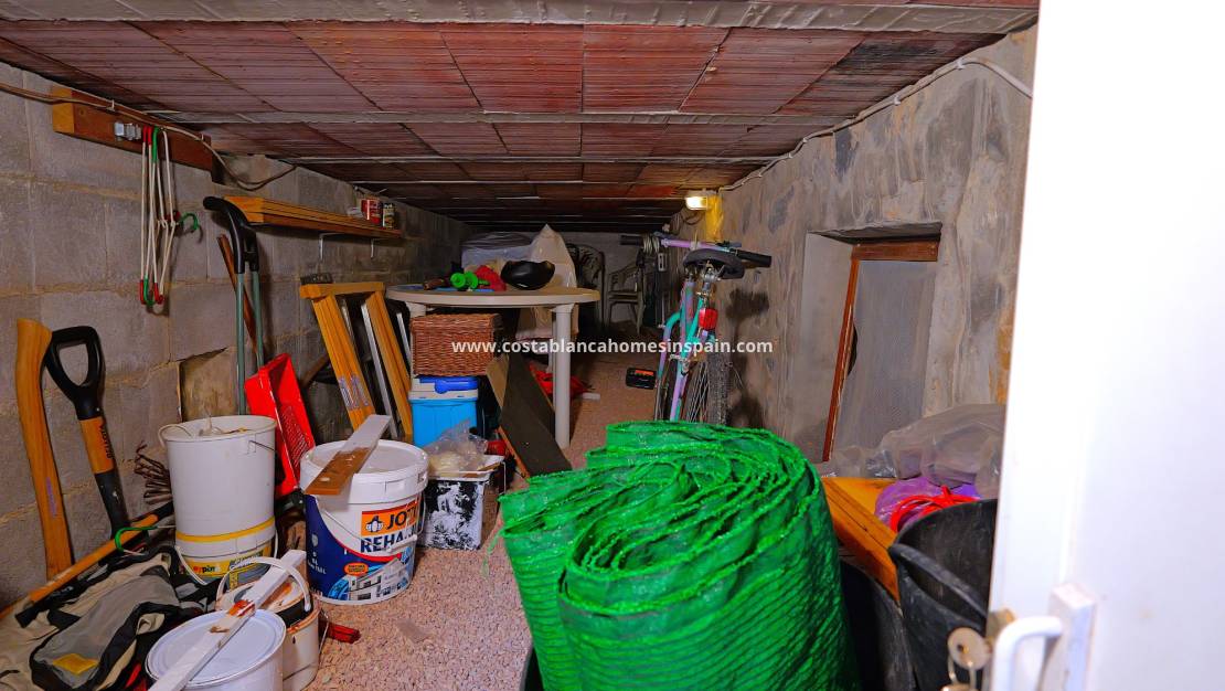 Resale - villa - Torrevieja - Urbanización San Luis