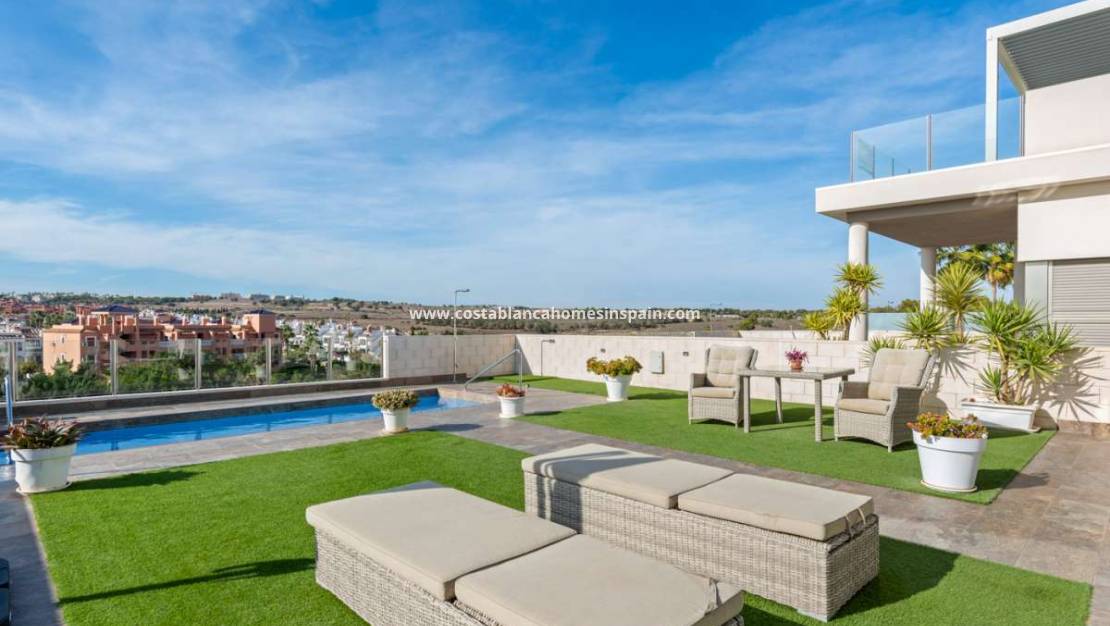 Resale - Villa - Villamartín