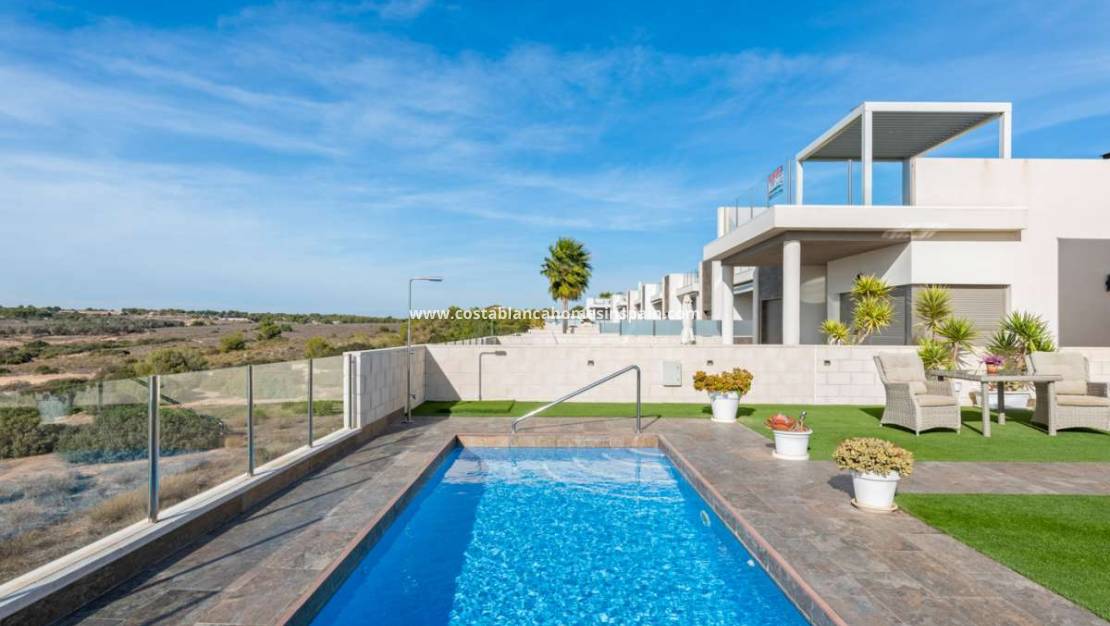 Resale - Villa - Villamartín