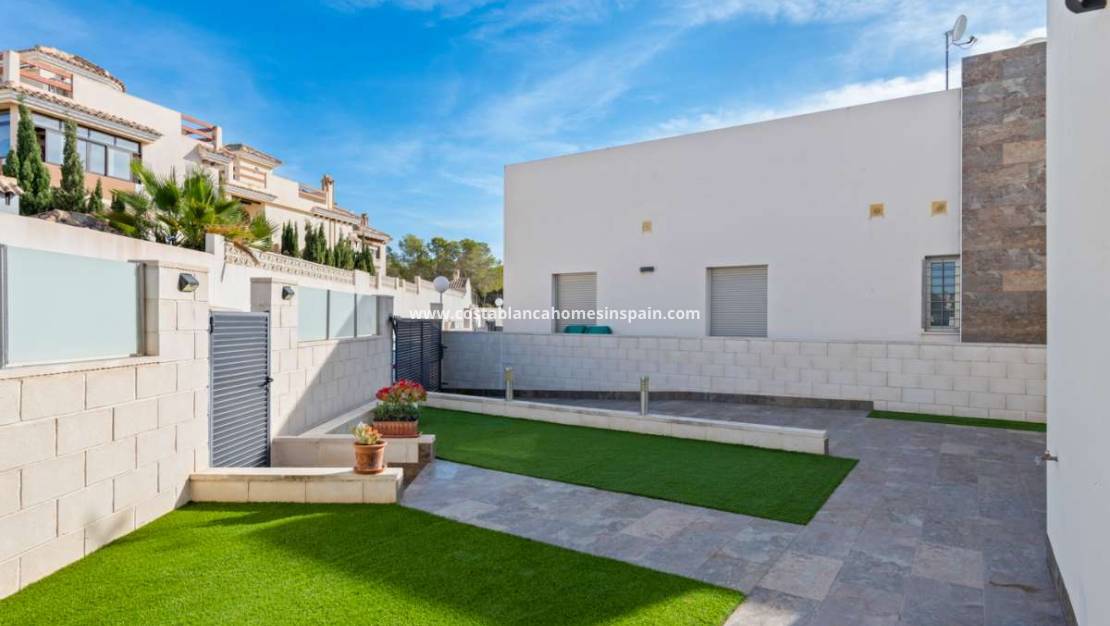 Resale - Villa - Villamartín