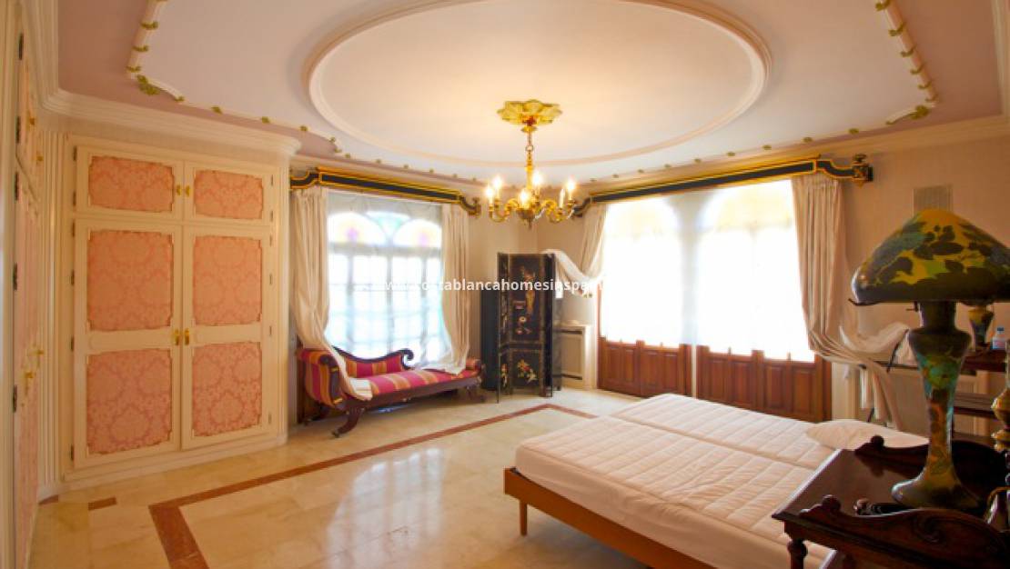 Resale -  - Villamartin