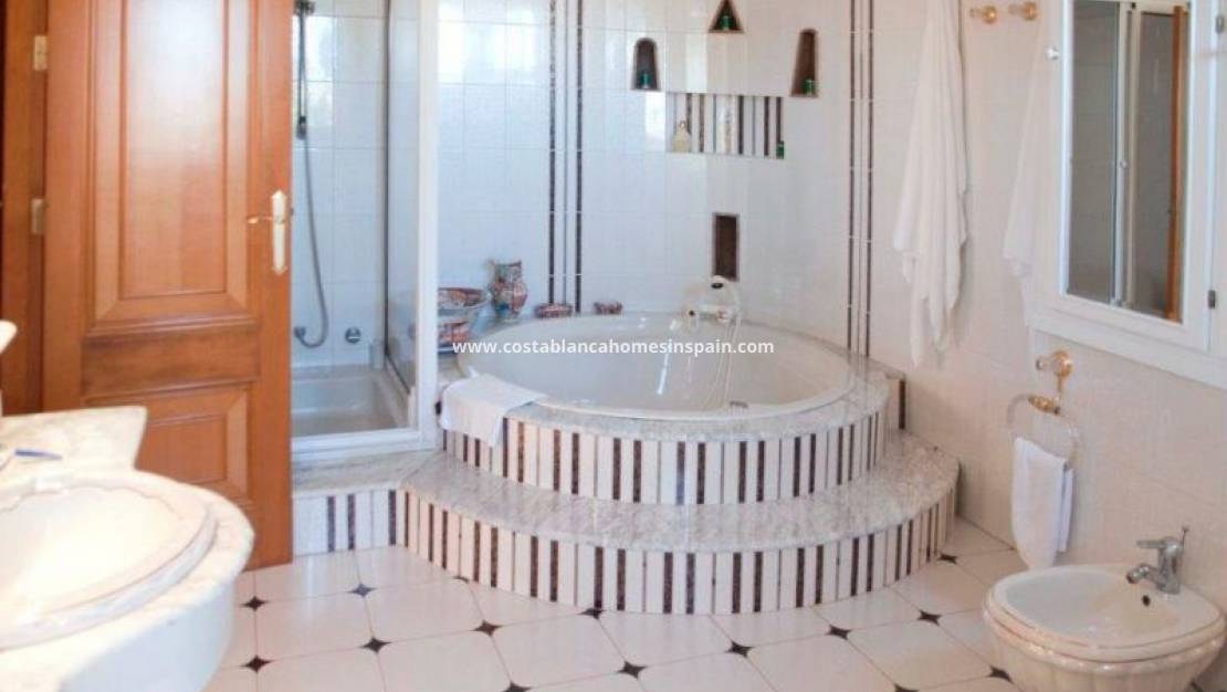 Resale -  - Villamartin