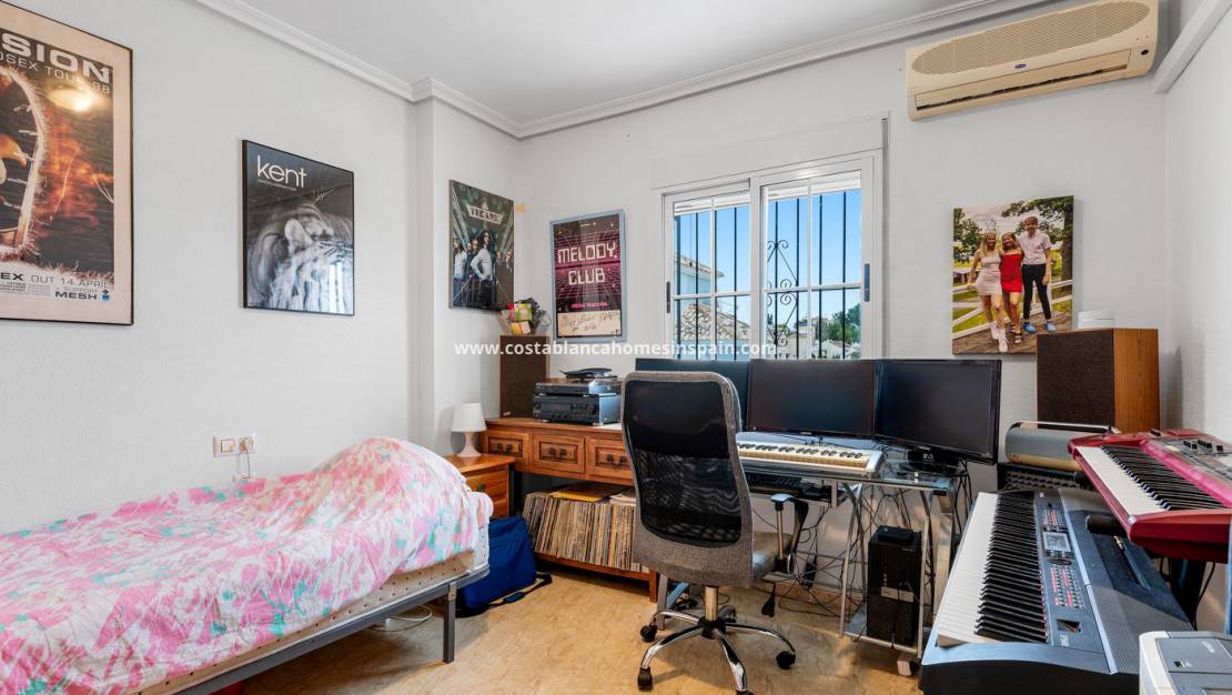 Resale -  - Villamartin