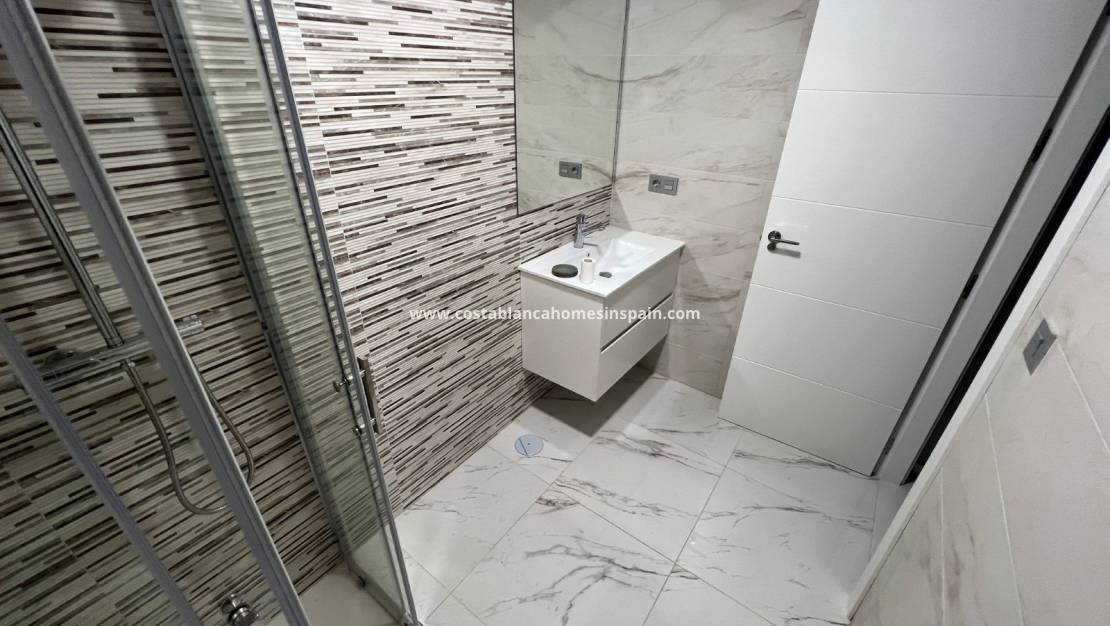 Resale -  - Villamartin