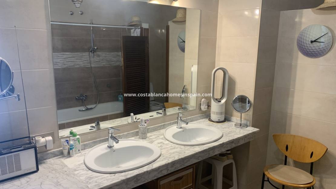 Resale -  - Villamartin