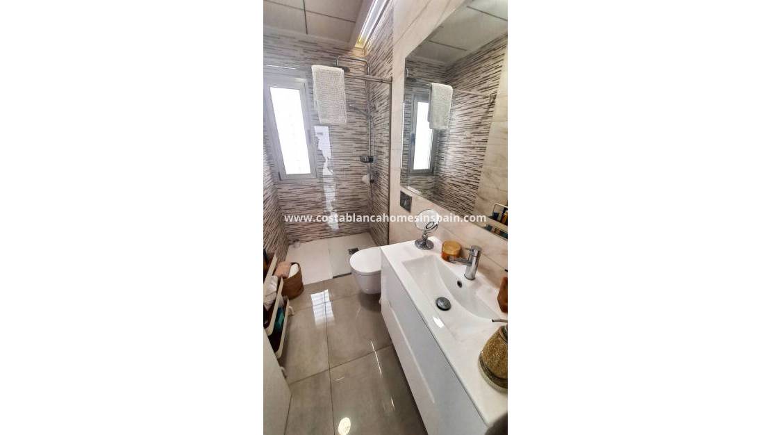 Resale -  - Villamartin