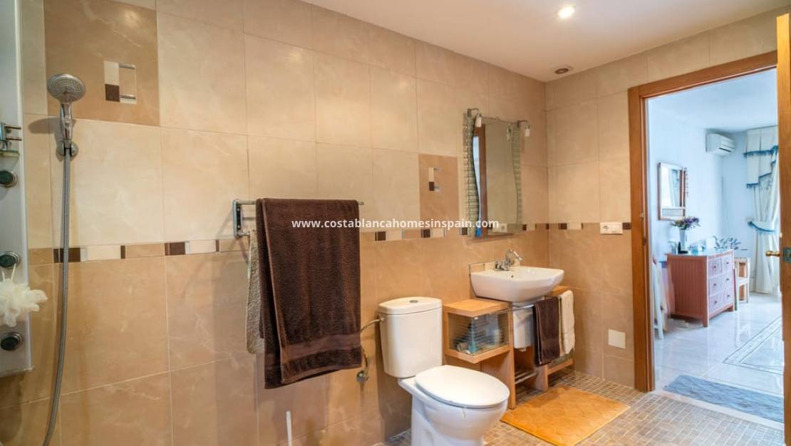 Resale -  - Villamartin