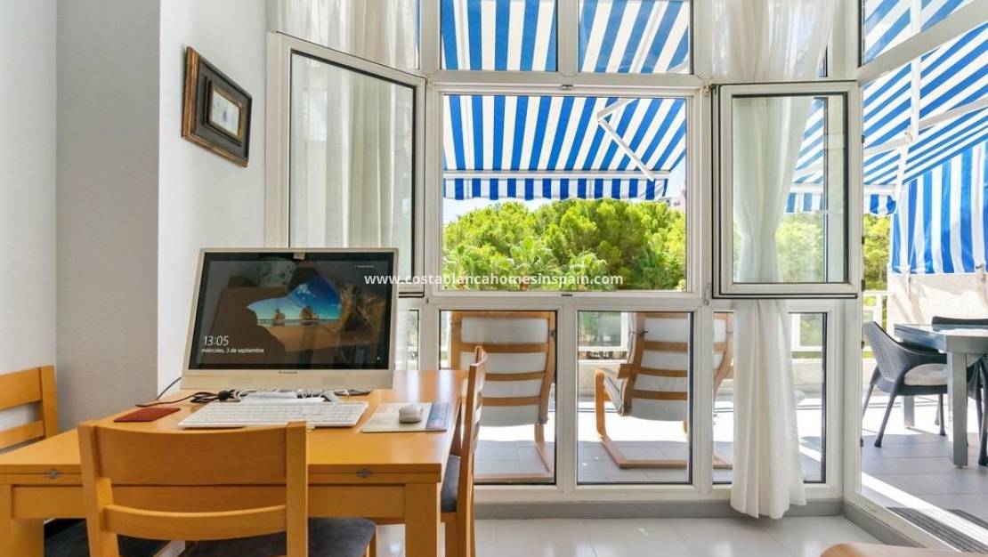 Revente - Apartment - Campoamor