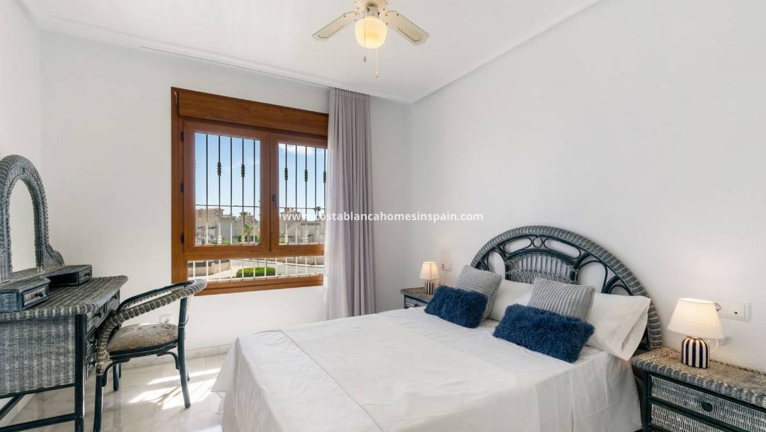 Revente - Apartment / flat - Orihuela Costa - Villamartín