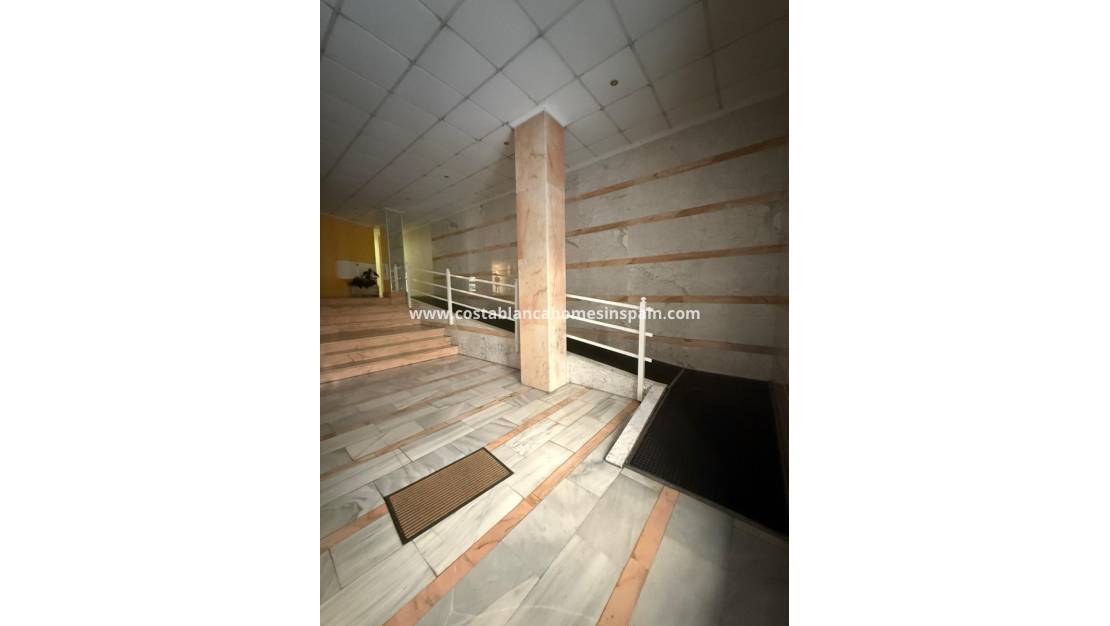 Revente - Apartment - Torrevieja - Playa de los Locos