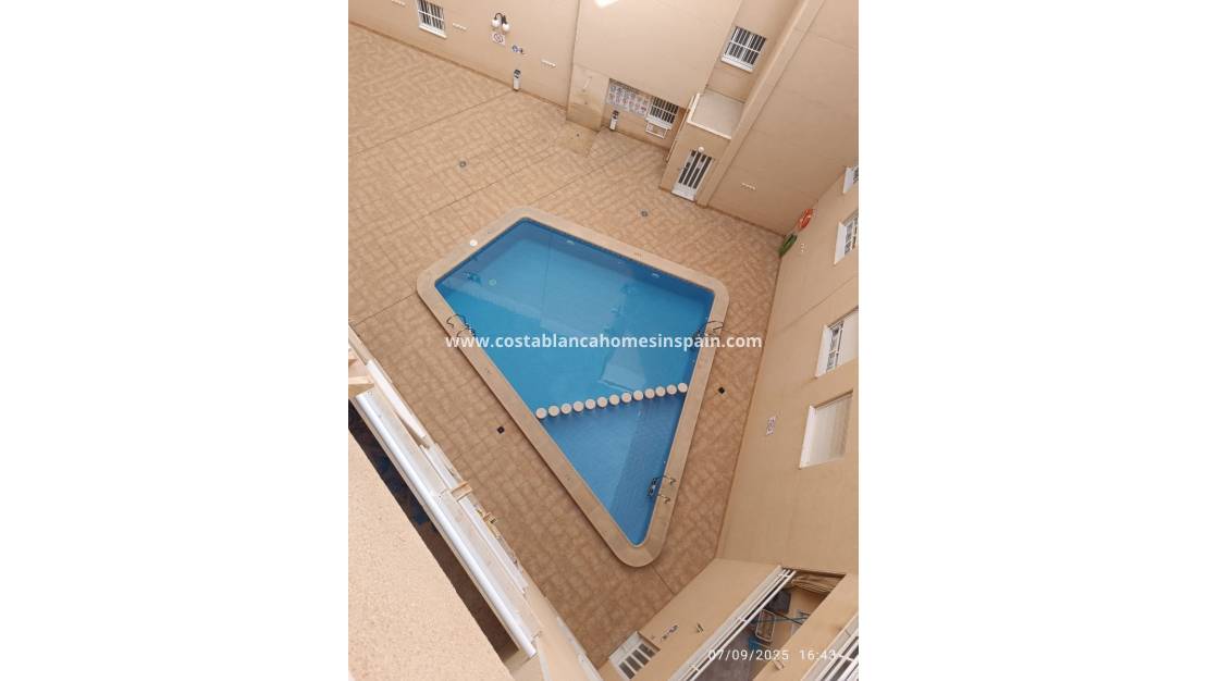 Revente - Apartment - Torrevieja - Playa de los Locos