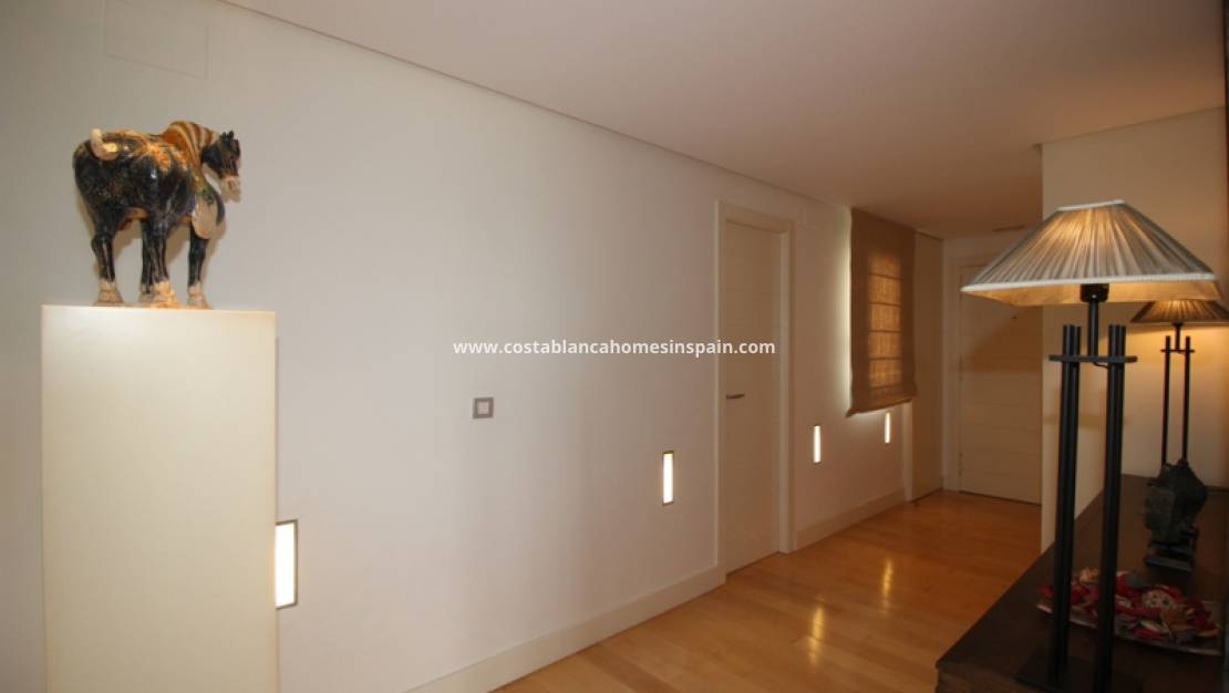 Revente - Apartment - Villamartin