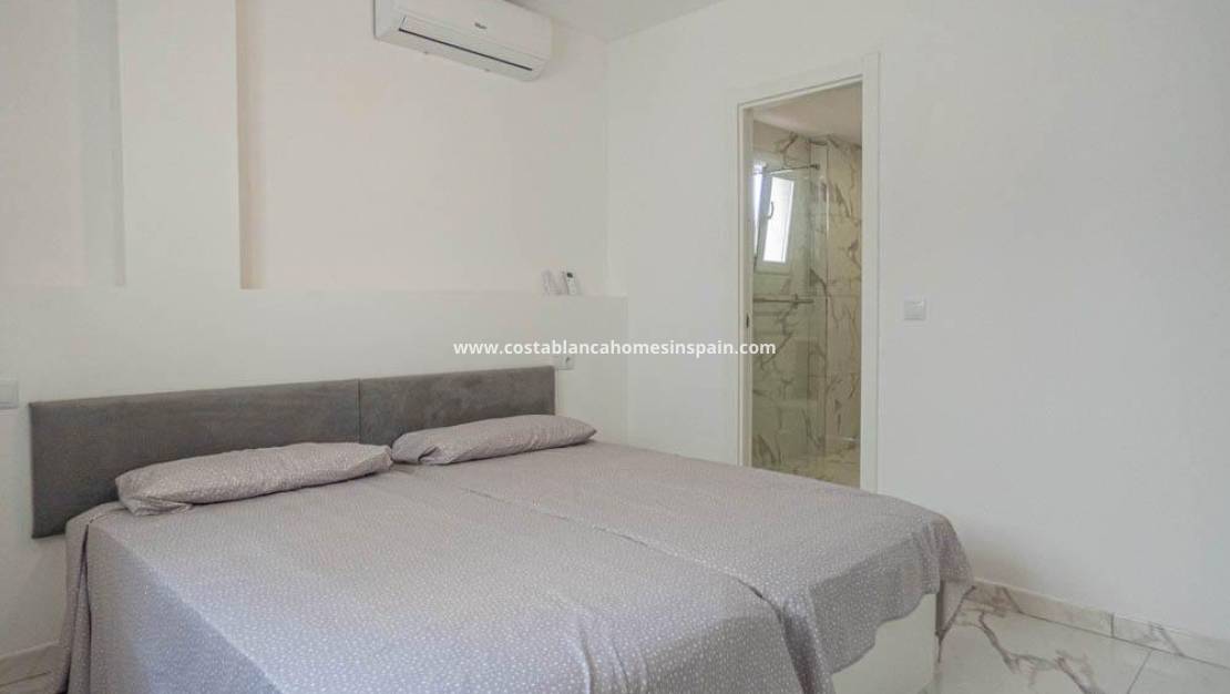 Revente - Apartment - Villamartin