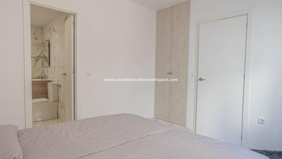 Revente - Apartment - Villamartin